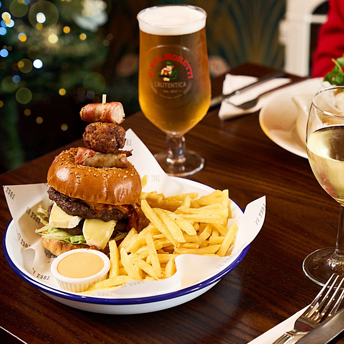 Festive Lunch & Dinner at The Seven Stars in Sedgley